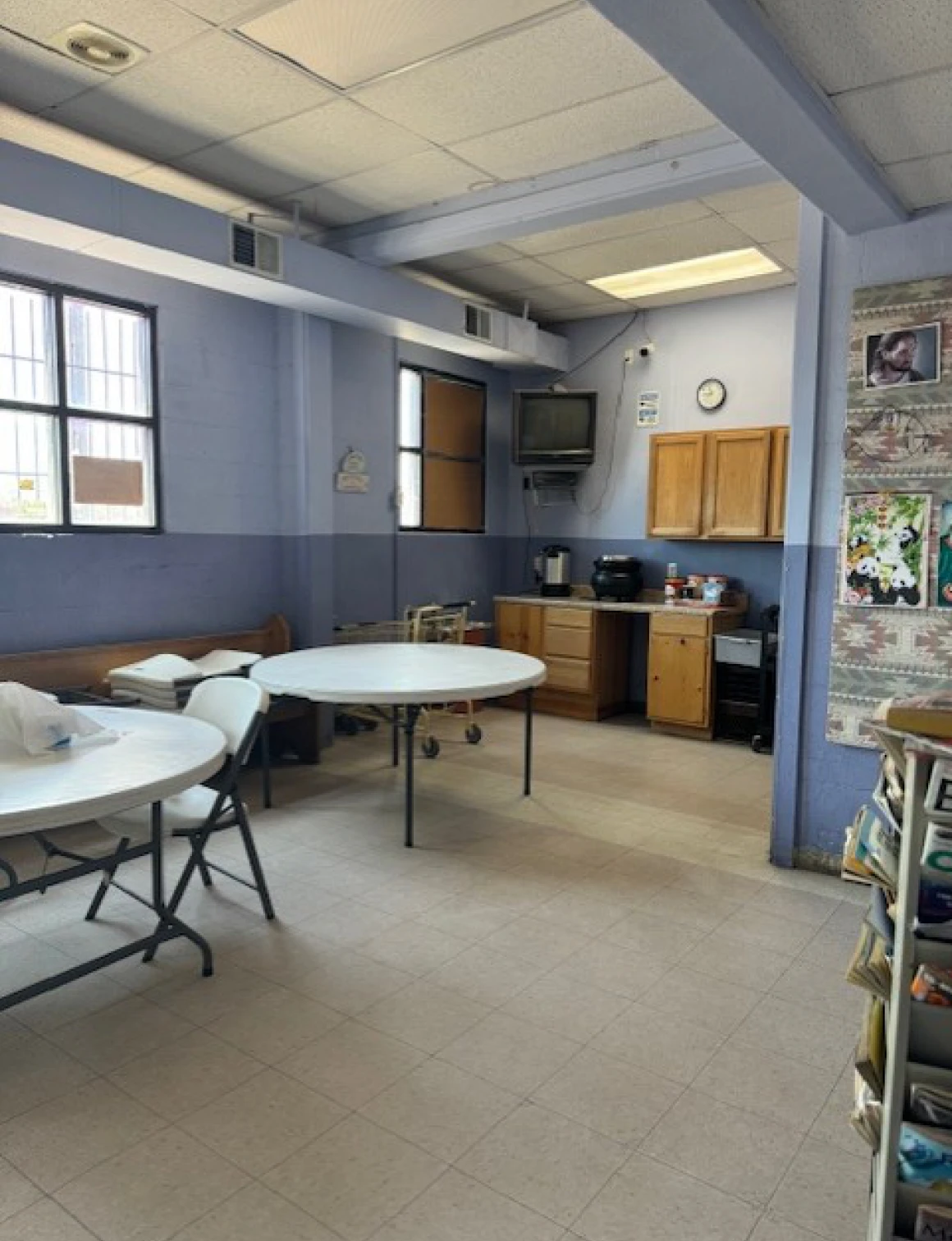 Multi-purpose room featuring round tables